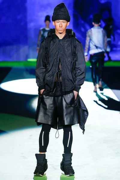 Look 28